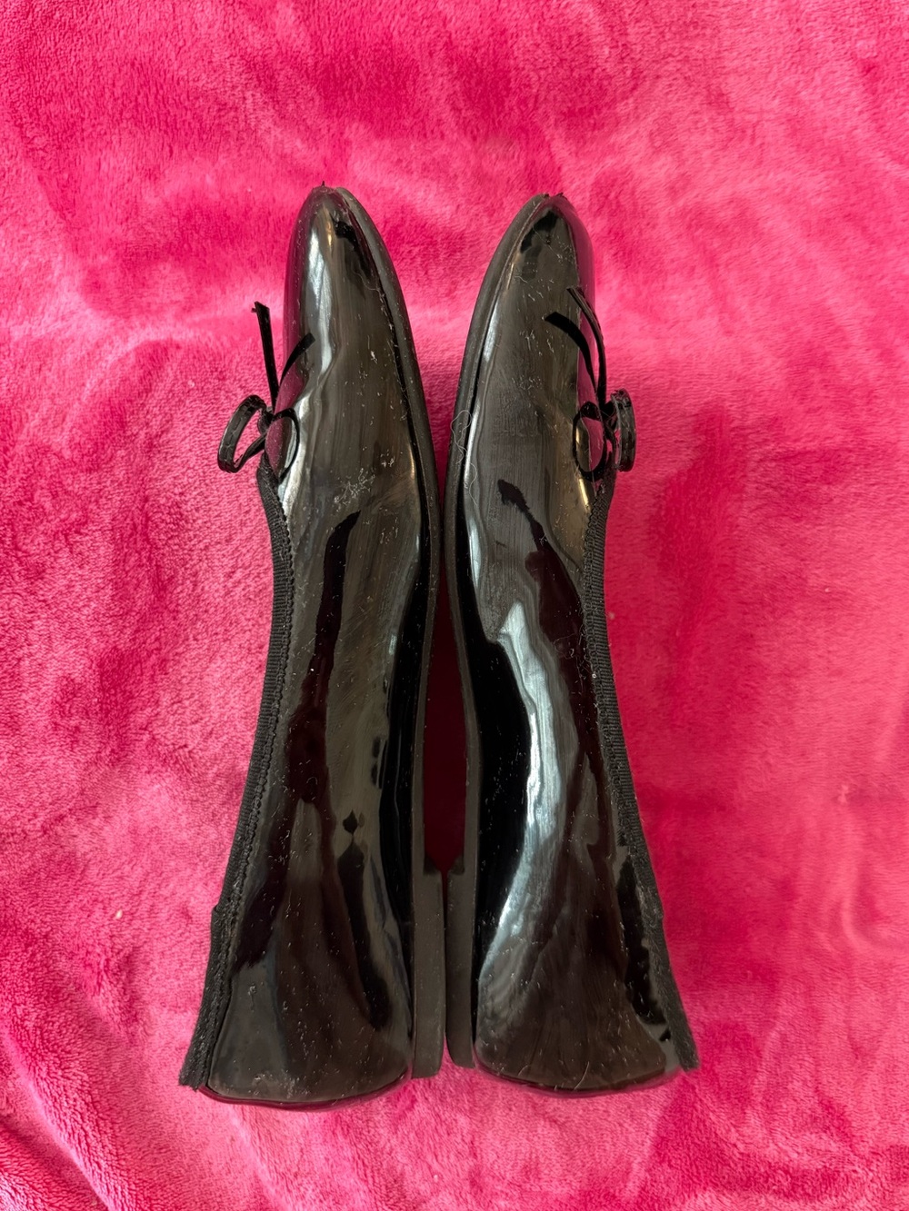 Dream Pairs Black Patent Ballet Flats with Bow Accent - Picture 3 of 7